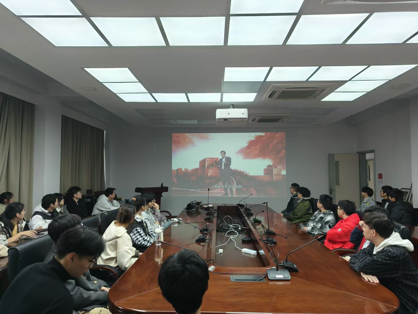 cefbc5f8ec8bb7426196fb12570453c